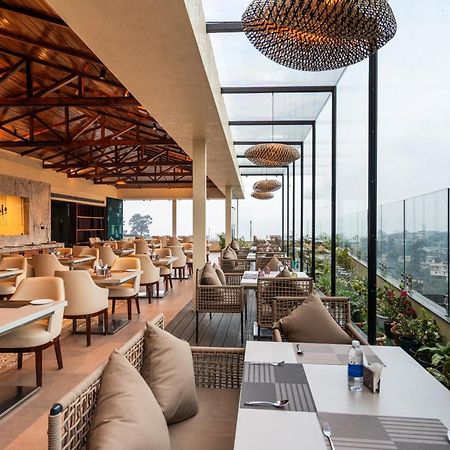 The White Rock Inn & Dine Shillong Esterno foto