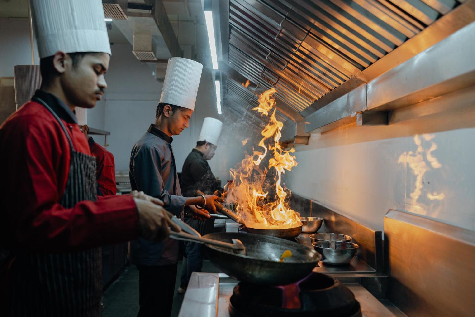 The White Rock Inn & Dine Shillong Esterno foto